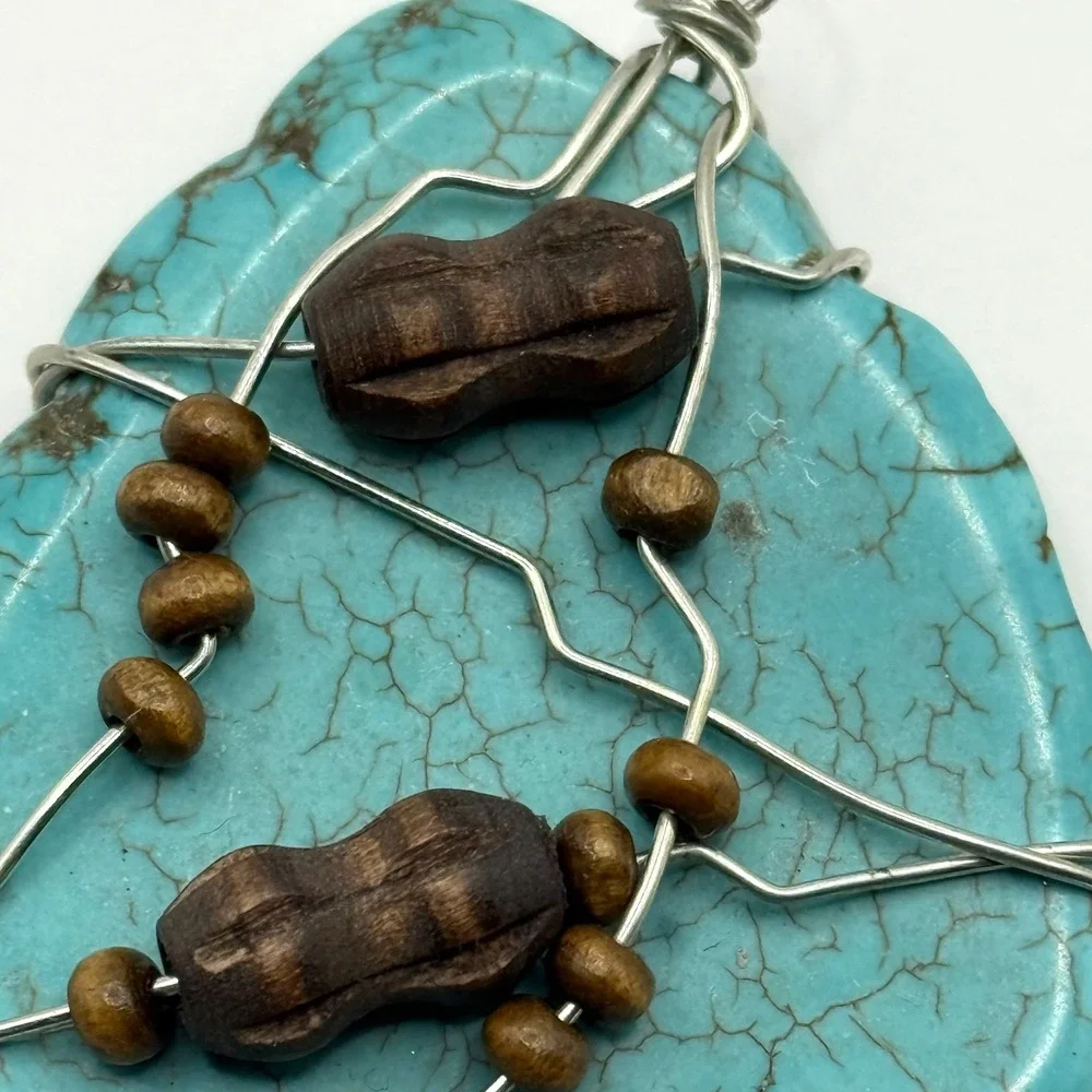 Large (faux?)‎ Turquoise Stone Wood Beads Shaped Wire Pendant - Picture 4 of 7